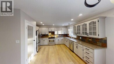 9533-9563 63 Ave in Grande Prairie, AB - Building Photo - Building Photo