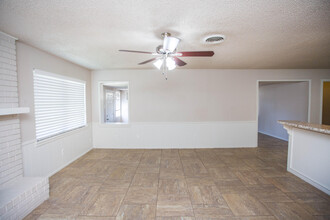 5427 46th St in Lubbock, TX - Building Photo - Building Photo