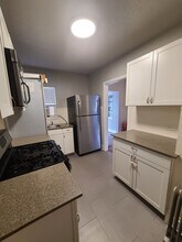 128 Claremont Ave, Unit 4 in San Antonio, TX - Foto de edificio - Building Photo