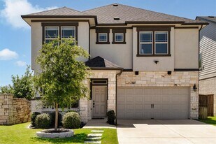 13022 Bloomington Dr in Austin, TX - Building Photo