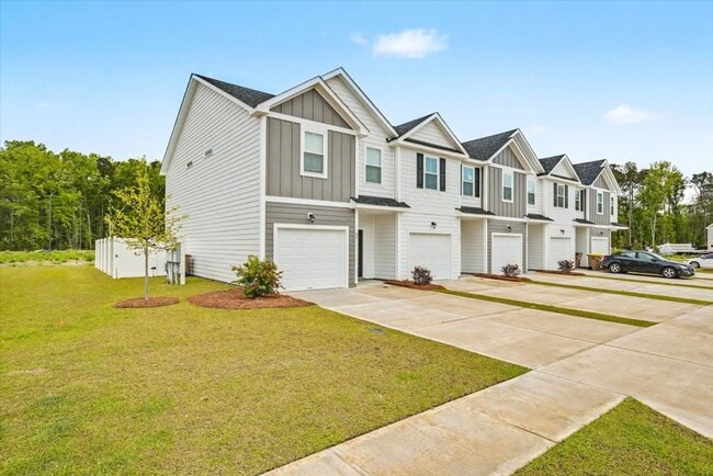 87 Stafford Lp in Richmond Hill, GA - Building Photo - Building Photo