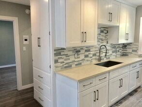 1147 S Corning St in Los Angeles, CA - Building Photo - Building Photo