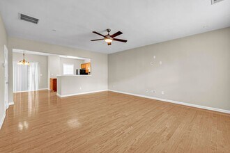 2739 Deerwood Ln in Atlanta, GA - Building Photo - Building Photo