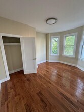 25 Orient Ave in Jersey City, NJ - Building Photo - Building Photo