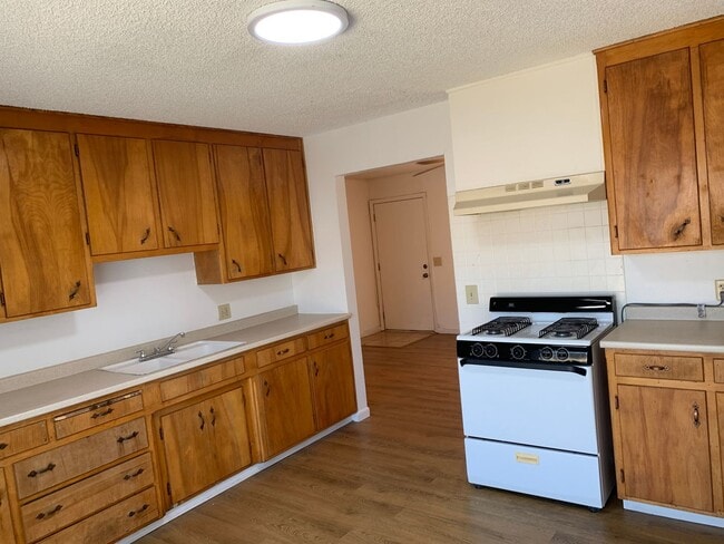 6720 2nd St in Riverbank, CA - Building Photo - Building Photo