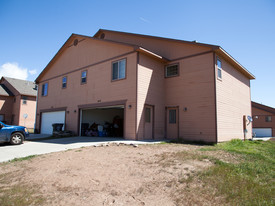 416 Charles Ave in De Beque, CO - Building Photo