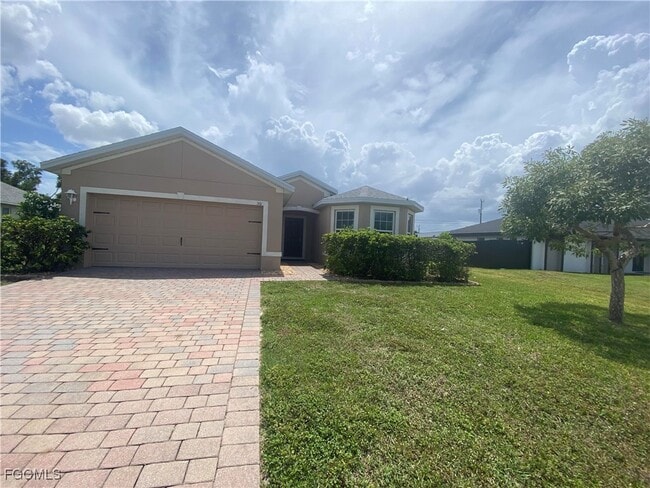 504 SW 9th Ave in Cape Coral, FL - Building Photo - Building Photo