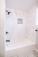 9 Berkley Pl in Savannah, GA - Foto de edificio - Building Photo