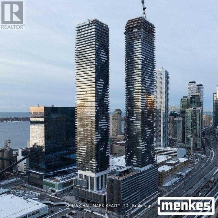 55 Cooper St in Toronto, ON - Building Photo