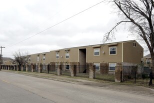 Bonita Gardens Apartments in Dallas, TX - Building Photo