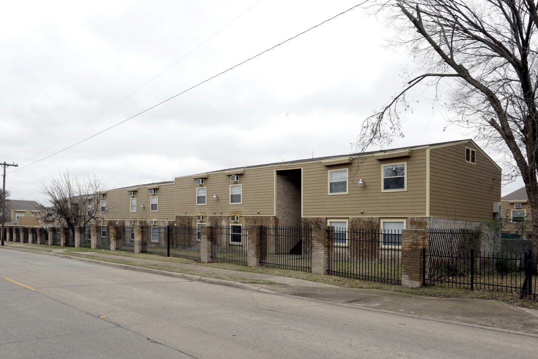 Bonita Gardens Apartments in Dallas, TX - Foto de edificio