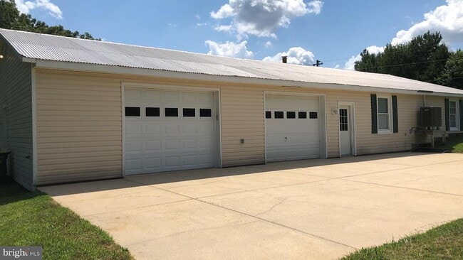 20310 Janeen Ln in Park Hall, MD - Building Photo - Building Photo