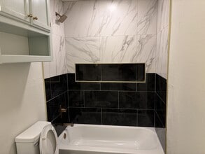 272 Echo Ln in Harrah, OK - Building Photo - Building Photo