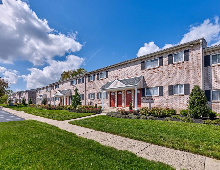 Village Square in Harleysville, PA - Foto de edificio