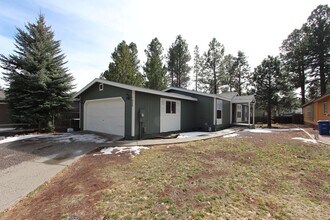 1529 S Burlington St in Flagstaff, AZ - Building Photo - Building Photo