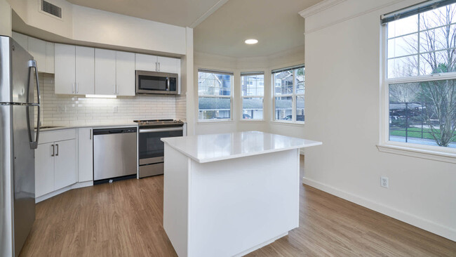 The Reserve at Town Center in Mill Creek, WA - Foto de edificio - Building Photo