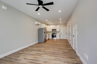 238 3rd St in Guthrie, KY - Building Photo - Building Photo