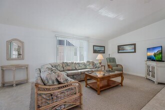2804 Avenue C in Holmes Beach, FL - Building Photo - Building Photo