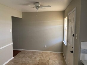 204 Alpine Ct-Unit -207 in Irving, TX - Building Photo - Building Photo