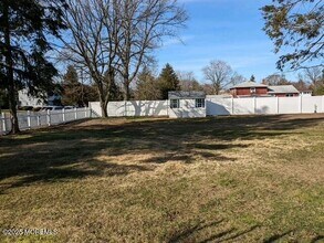 12 Winston Dr in Middletown, NJ - Building Photo - Building Photo