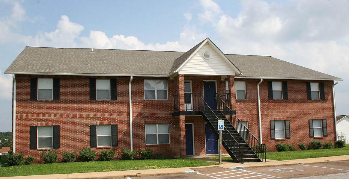 Brittany Apartments in Oxford, MS - Building Photo