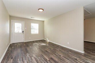 106 Fannin Dr in Euless, TX - Building Photo - Building Photo