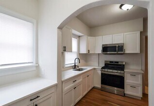 3513 Kingman Blvd in Des Moines, IA - Building Photo - Building Photo