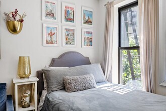 91 Bedford St in New York, NY - Building Photo - Building Photo