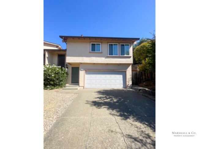 property at 12 Shannon Ct