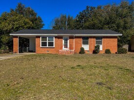 3730 Forest Glen Dr in Pensacola, FL - Building Photo