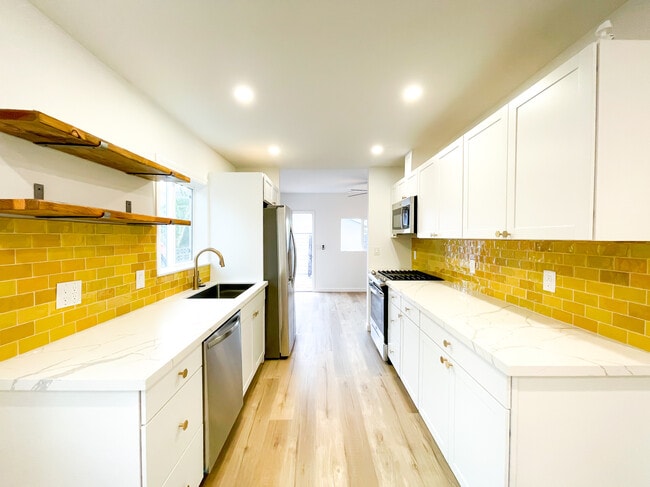 property at 162 Comstock Dr