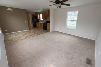 261 Oak Lawn Dr in Battle Creek, MI - Building Photo - Building Photo