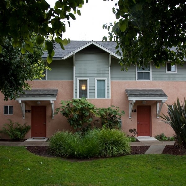 Juniper Street Apartments in Arroyo Grande, CA - Building Photo