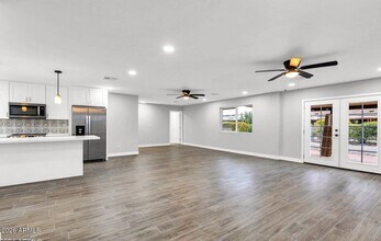 10602 W Cumberland Dr in Sun City, AZ - Building Photo - Building Photo