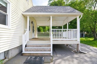 33 Robin Rd in Westborough, MA - Building Photo - Building Photo