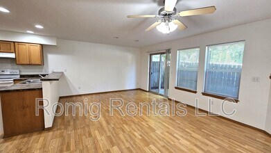 8102 NE 36th Ct in Vancouver, WA - Building Photo - Building Photo