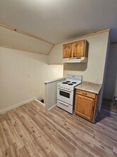 97 Lincoln St, Unit Apt D in Dover Foxcroft, ME - Building Photo - Building Photo