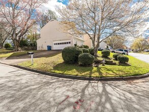 3920 Sidney Lanier Blvd in Duluth, GA - Building Photo - Building Photo