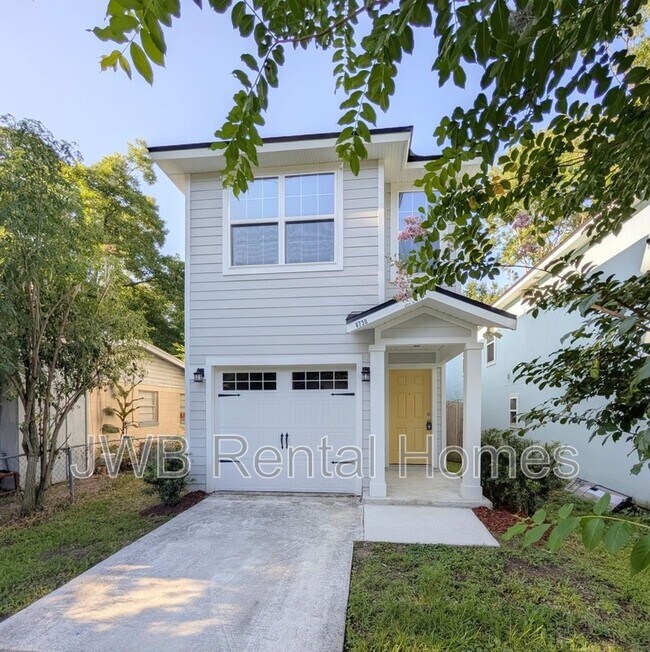 8730 Free Ave in Jacksonville, FL - Building Photo - Building Photo