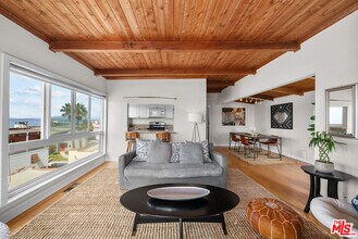 120 7th St in Manhattan Beach, CA - Building Photo - Building Photo