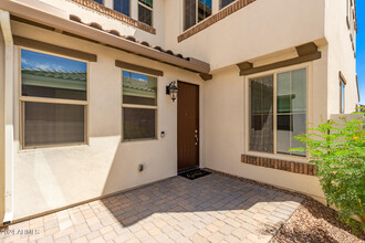 12045 W Peak View Rd in Peoria, AZ - Building Photo - Building Photo