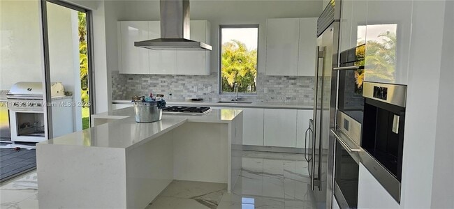 16644 Botaniko Dr N in Weston, FL - Building Photo - Building Photo