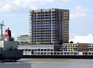 One River Place in New Orleans, LA - Building Photo - Building Photo