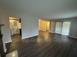 5025 Hillsboro Dr in Nashville, TN - Building Photo - Building Photo