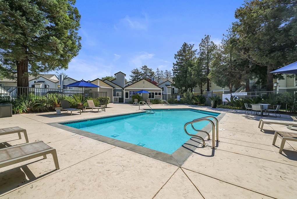 Bridgeport in Newark, CA - Foto de edificio