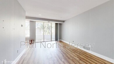 462 River Rd in Nutley, NJ - Building Photo - Building Photo