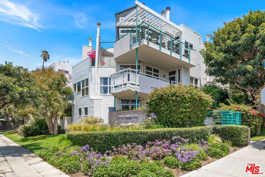 2115 3rd St in Santa Monica, CA - Building Photo