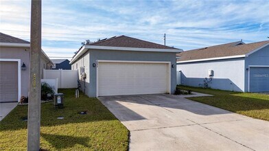 2893 Whispering Trails Dr in Winter Haven, FL - Building Photo - Building Photo