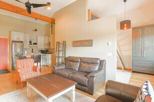 361a 1st Ave in Fernie, BC - Building Photo