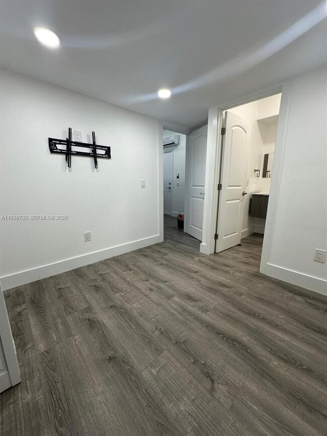 9807 SW 161st Ave in Miami, FL - Building Photo - Building Photo